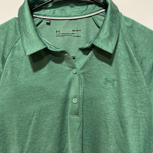 UA Women golf shirt. - Picture 2 of 4